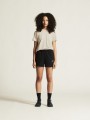 1915302-214000 Craft Community 2.0 Tee Woman closeup1.jpg