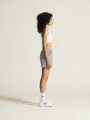 1915308-950000 Community 2.0 Shorts Woman closeup2.jpg