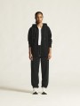 1916303-999000 Craft Frequent Sweatpants Woman closeup1.jpg