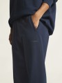 1916303-396000 Craft Frequent Sweatpants Woman closeup5.jpg