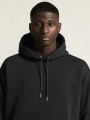 1916298-999000 Frequent Hoodie Men closeup5.jpg
